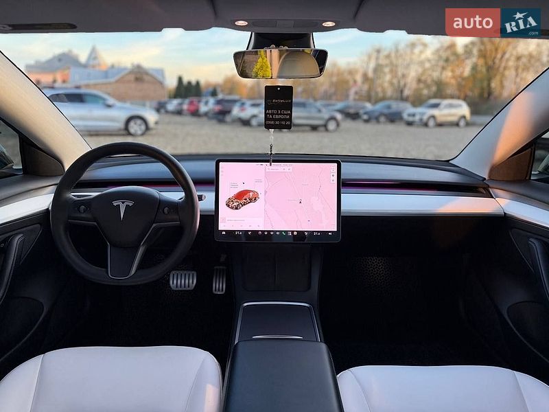 Седан Tesla Model 3 2021 в Коломые