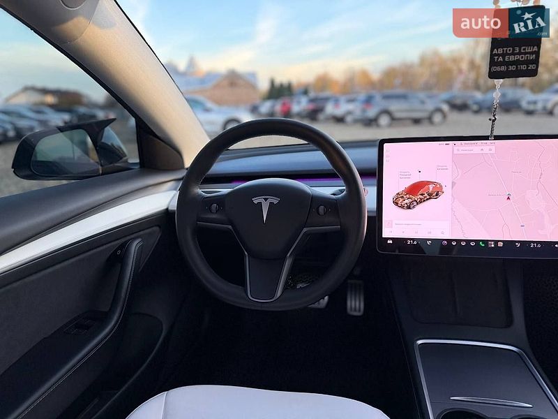 Седан Tesla Model 3 2021 в Коломые