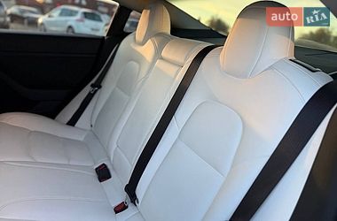 Седан Tesla Model 3 2021 в Коломые