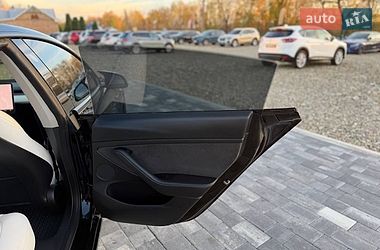 Седан Tesla Model 3 2021 в Коломые