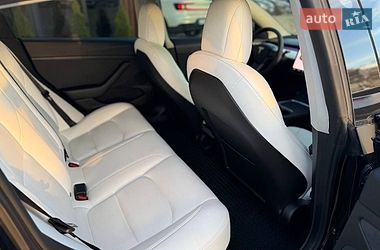 Седан Tesla Model 3 2021 в Коломые