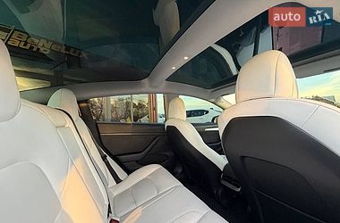Седан Tesla Model 3 2021 в Коломые