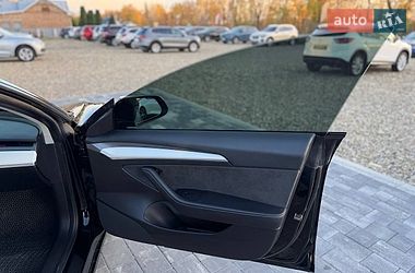 Седан Tesla Model 3 2021 в Коломые