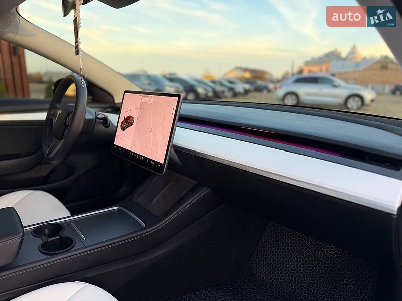 Седан Tesla Model 3 2021 в Коломые
