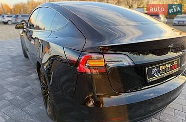 Седан Tesla Model 3 2021 в Коломые