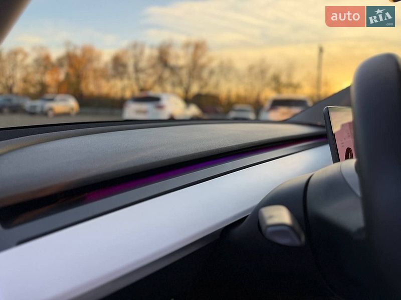 Седан Tesla Model 3 2021 в Коломые