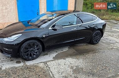 Седан Tesla Model 3 2018 в Білгороді-Дністровському