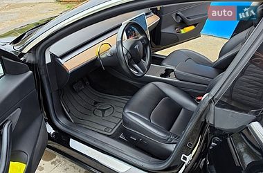 Седан Tesla Model 3 2018 в Білгороді-Дністровському