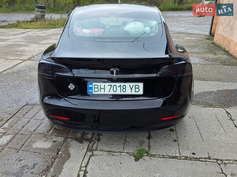 Седан Tesla Model 3 2018 в Білгороді-Дністровському