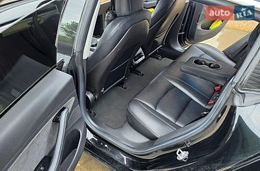 Седан Tesla Model 3 2018 в Білгороді-Дністровському