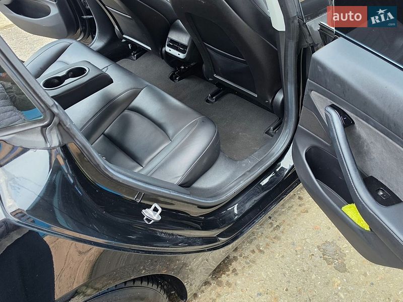 Седан Tesla Model 3 2018 в Білгороді-Дністровському