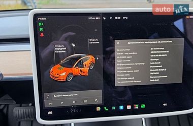 Седан Tesla Model 3 2018 в Білгороді-Дністровському