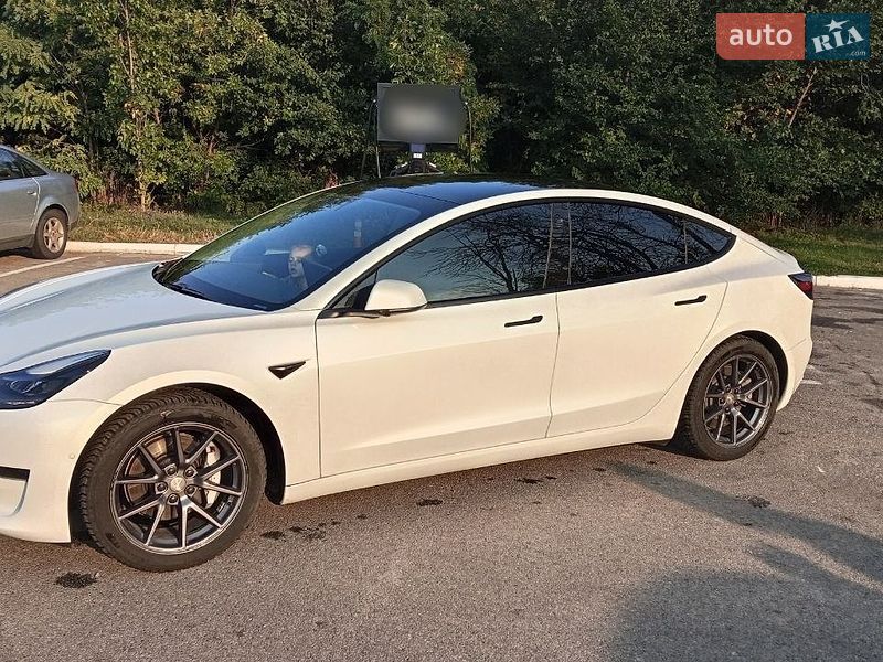 Седан Tesla Model 3 2021 в Харькове
