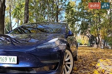 Седан Tesla Model 3 2021 в Кривом Роге
