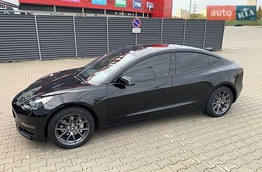 Седан Tesla Model 3 2022 в Києві