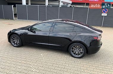 Седан Tesla Model 3 2022 в Києві