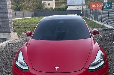 Седан Tesla Model 3 2020 в Львові