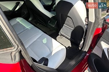 Седан Tesla Model 3 2020 в Львові