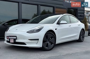 Седан Tesla Model 3 2021 в Рівному