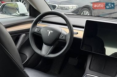 Седан Tesla Model 3 2021 в Рівному