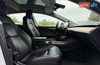 Седан Tesla Model 3 2021 в Рівному