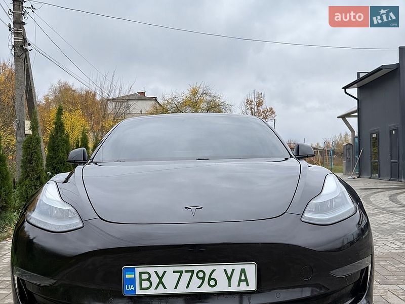 Седан Tesla Model 3 2021 в Шепетівці фото Седан Tesla Model 3 2021 в Шепетівці