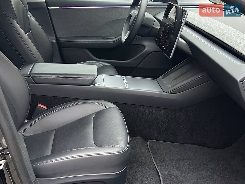 Седан Tesla Model 3 2024 в Одесі фото 13 Седан Tesla Model 3 2024 в Одесі