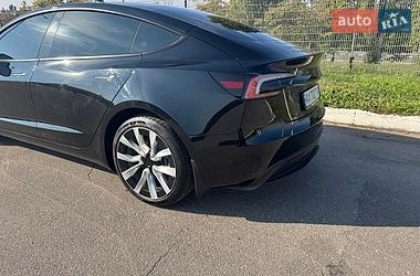 Седан Tesla Model 3 2025 в Харькове
