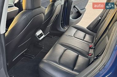 Седан Tesla Model 3 2019 в Рівному