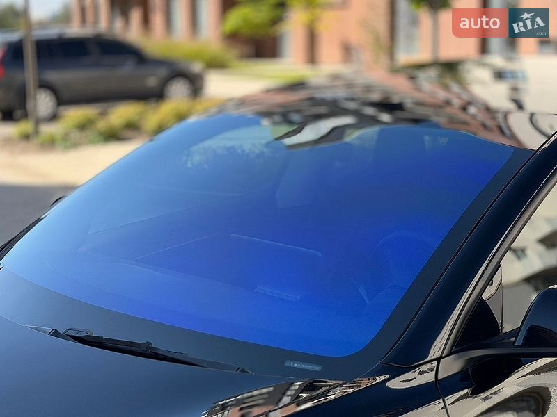 Седан Tesla Model 3 2022 в Івано-Франківську