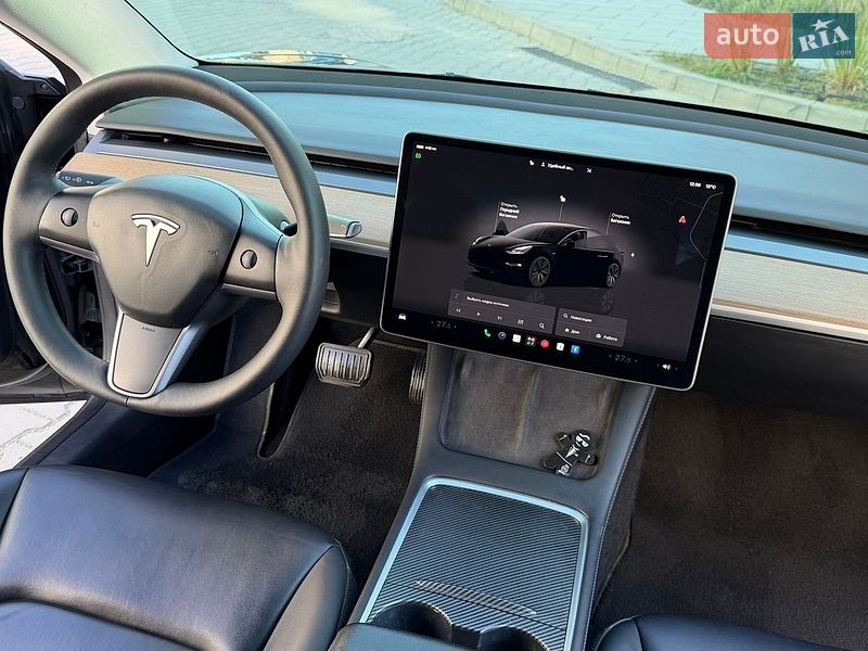 Седан Tesla Model 3 2022 в Івано-Франківську