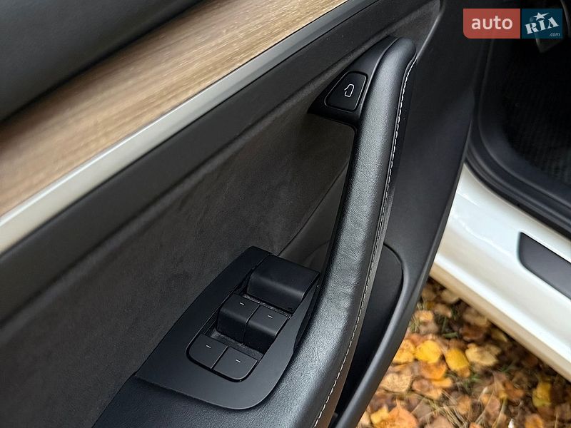 Седан Tesla Model 3 2022 в Бучі фото 27 Седан Tesla Model 3 2022 в Бучі