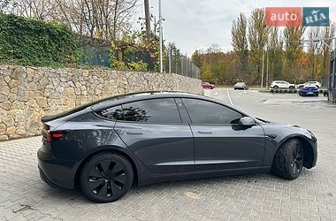 Седан Tesla Model 3 2024 в Виннице