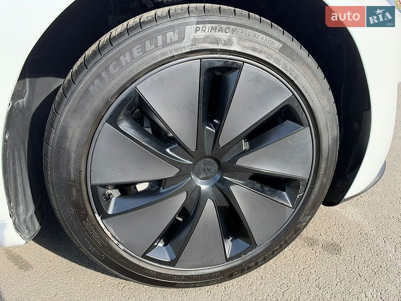 Седан Tesla Model 3 2025 в Харкові фото 16 Седан Tesla Model 3 2025 в Харкові