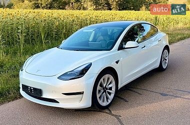 Седан Tesla Model 3 2022 в Тернополе