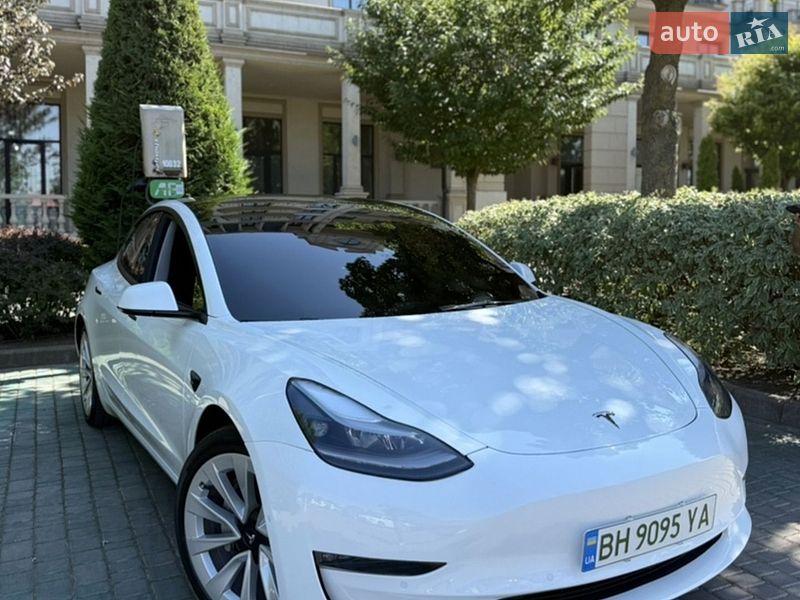 Tesla Model 3 2022