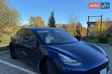 Седан Tesla Model 3 2018 в Львове