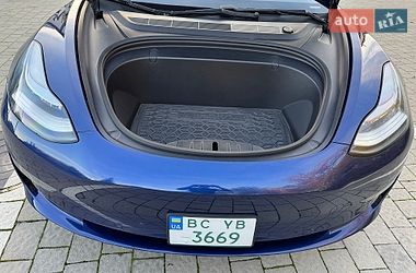 Седан Tesla Model 3 2018 в Львові фото 21 Седан Tesla Model 3 2018 в Львові