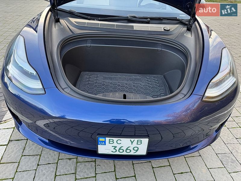 Седан Tesla Model 3 2018 в Львові фото 21 Седан Tesla Model 3 2018 в Львові