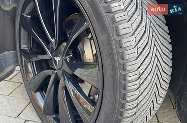 Седан Tesla Model 3 2018 в Львове