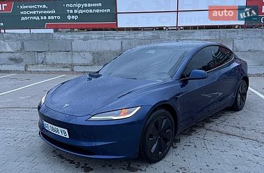Седан Tesla Model 3 2024 в Києві фото 5 Седан Tesla Model 3 2024 в Києві