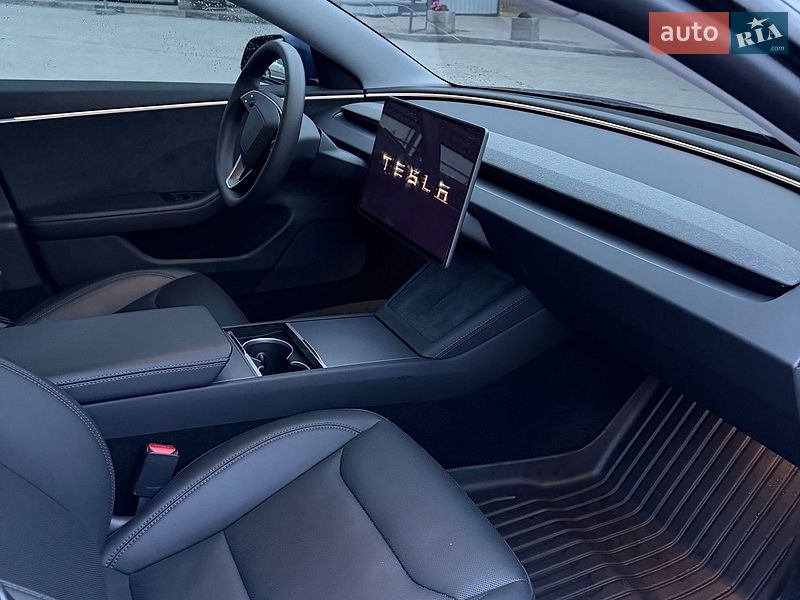 Седан Tesla Model 3 2024 в Києві фото 15 Седан Tesla Model 3 2024 в Києві