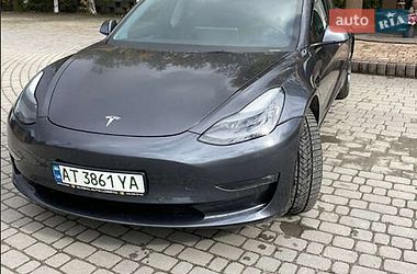Седан Tesla Model 3 2022 в Львові