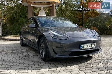 Седан Tesla Model 3 2022 в Львові