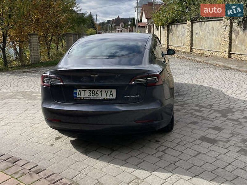 Седан Tesla Model 3 2022 в Львові