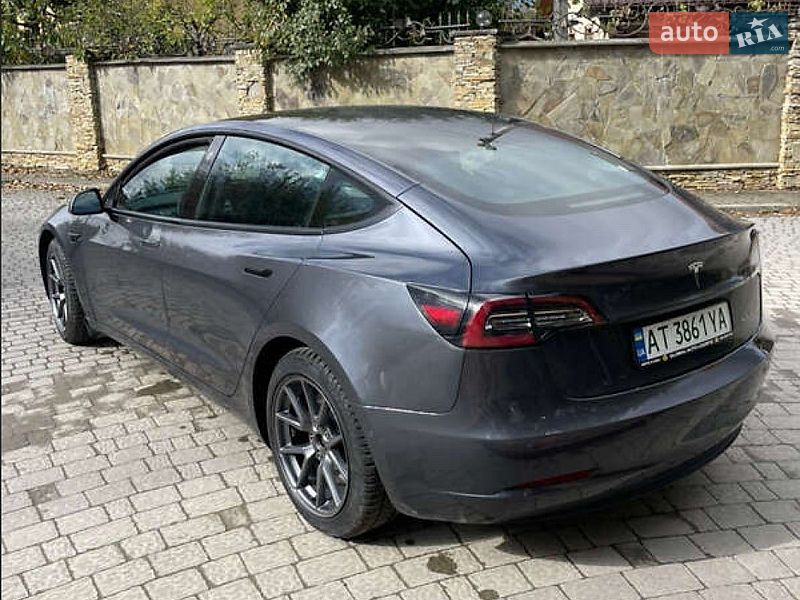 Седан Tesla Model 3 2022 в Львові