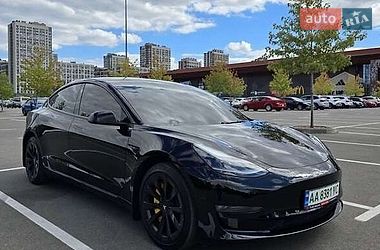 Седан Tesla Model 3 2022 в Киеве