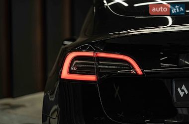 Седан Tesla Model 3 2019 в Чернівцях фото 3 Седан Tesla Model 3 2019 в Чернівцях