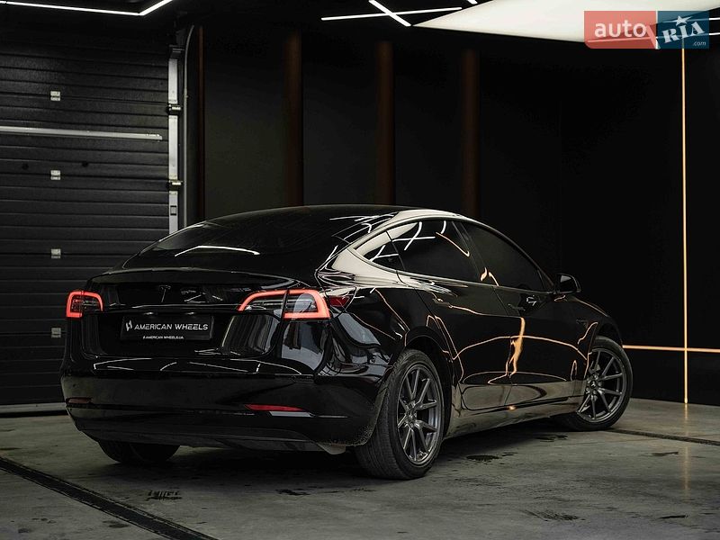 Седан Tesla Model 3 2019 в Чернівцях фото 4 Седан Tesla Model 3 2019 в Чернівцях