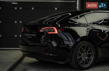 Седан Tesla Model 3 2019 в Чернівцях фото 5 Седан Tesla Model 3 2019 в Чернівцях